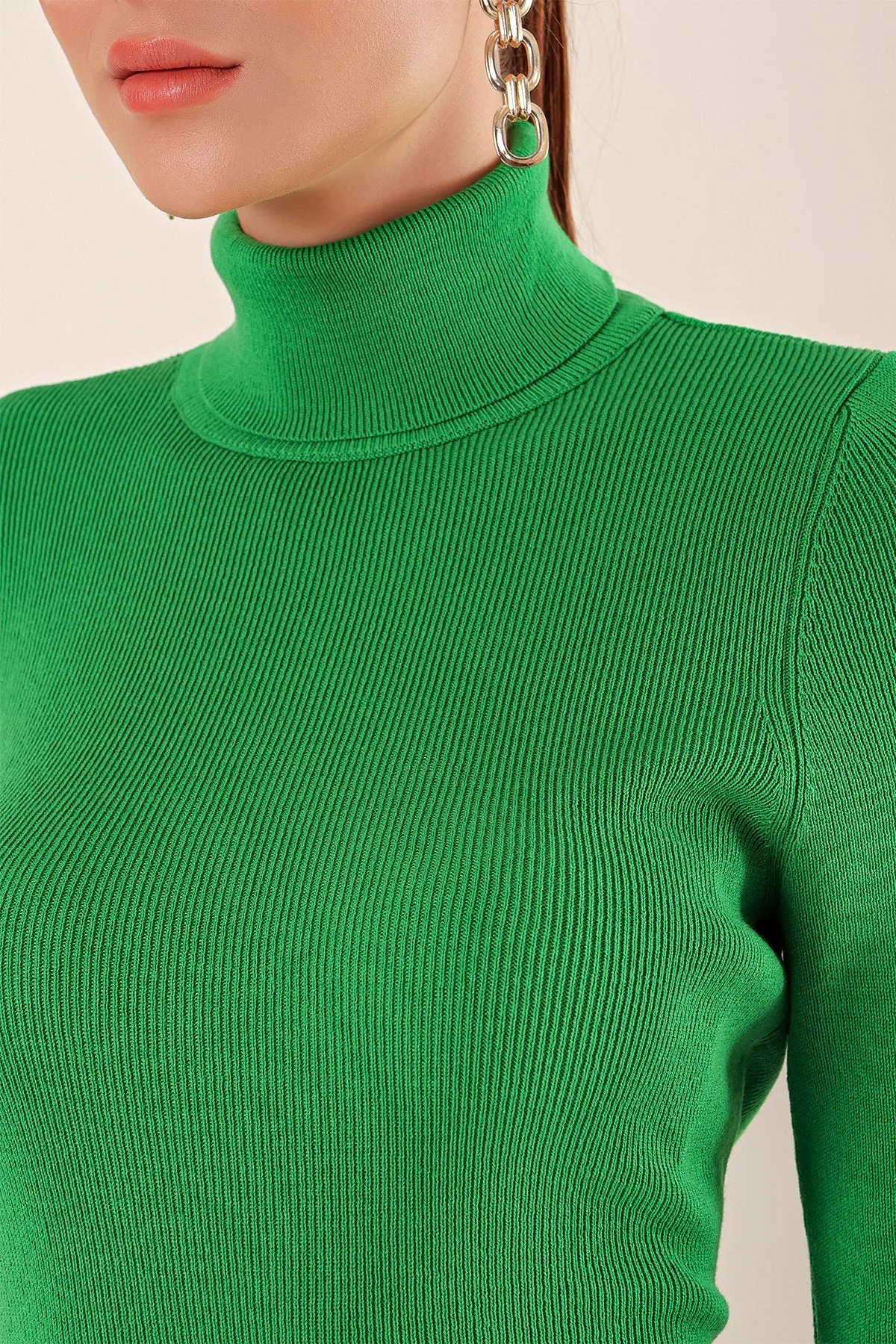 BGD Women Turtleneck Sweater - Green - Avondale